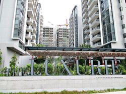 the-luxurie photo thumbnail #4